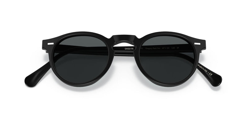 0OV5217S 1031P2  Gregory Peck (47)  matte black/grey polarised lens