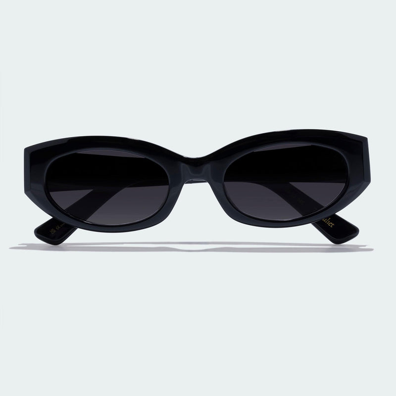 The Juliet 2431802 black/grey polarised lens sunglasses